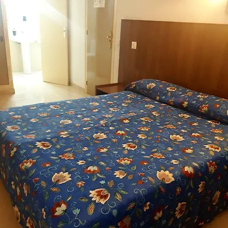 Hostal Margarita Pineda De Mar